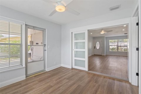 Villa ou maison à vendre à Saint Petersburg, Floride: 3 chambres, 123 m2 № 2151828 - photo 10