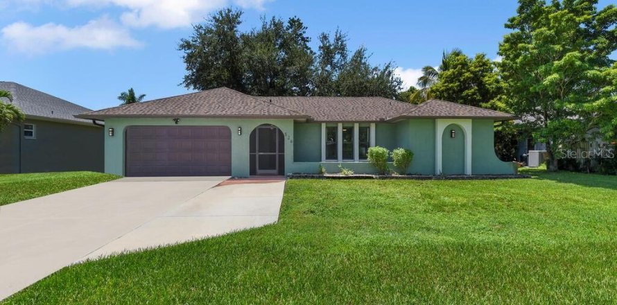 House in Cape Coral, Florida 3 bedrooms, 148.55 sq.m. № 1870907