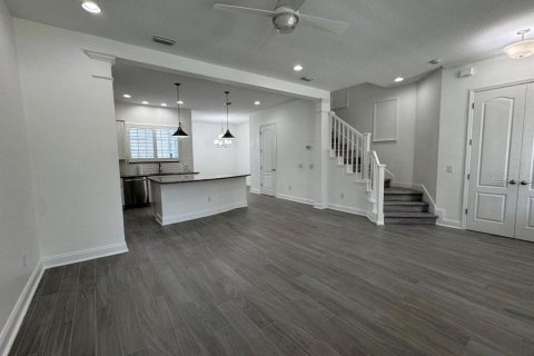 Adosado en alquiler en Celebration, Florida, 2 dormitorios, 153.75 m2 № 1906071 - foto 5
