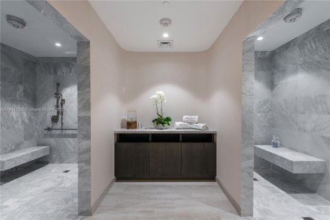 Condo in Miami, Florida, 2 bedrooms  № 1880053 - photo 26