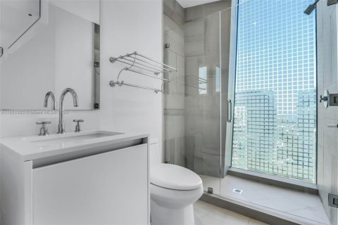 Condo in Miami, Florida, 2 bedrooms  № 1880053 - photo 17