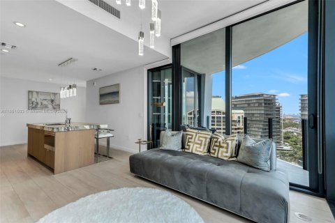 Condo in Miami, Florida, 2 bedrooms  № 1880053 - photo 9