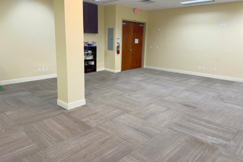 Propiedad comercial en alquiler en Port St. Lucie, Florida № 1085241 - foto 4