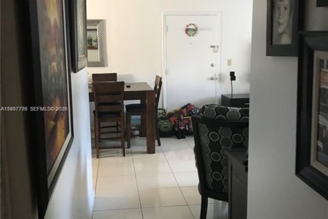 Appartement à louer à Miami, Floride: 3 chambres, 104.98 m2 № 1996517 - photo 3