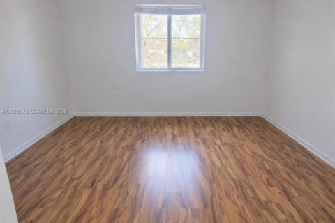 Copropriété à louer à Miami, Floride: 3 chambres, 104.05 m2 № 2086009 - photo 9