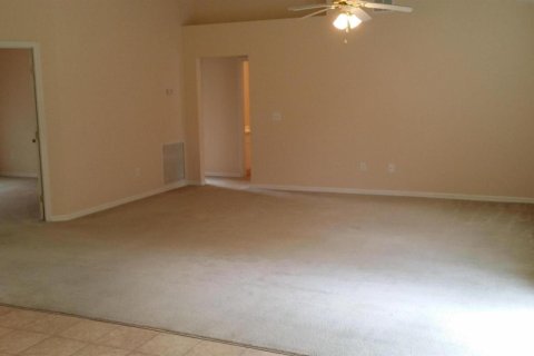 House in Port St. Lucie, Florida 4 bedrooms, 162.95 sq.m. № 2077446 - photo 6