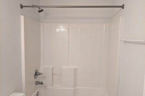 House in Port St. Lucie, Florida 4 bedrooms, 162.95 sq.m. № 2077446 - photo 11
