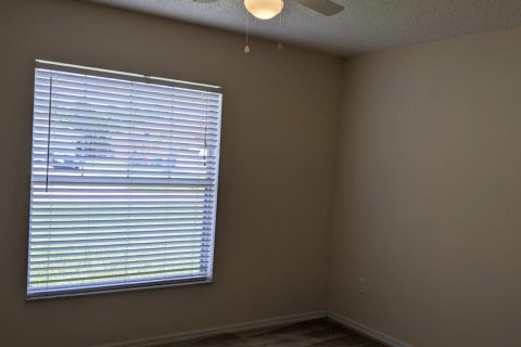 House in Port St. Lucie, Florida 4 bedrooms, 162.95 sq.m. № 2077446 - photo 12