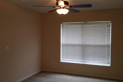 House in Port St. Lucie, Florida 4 bedrooms, 162.95 sq.m. № 2077446 - photo 8