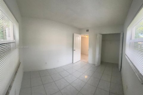 House in Coral Springs, Florida 3 bedrooms № 1949301 - photo 7