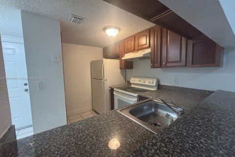 House in Coral Springs, Florida 3 bedrooms № 1949301 - photo 10