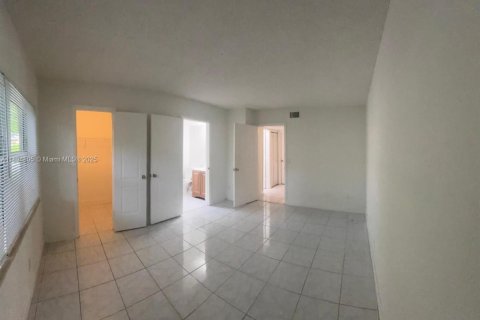 House in Coral Springs, Florida 3 bedrooms № 1949301 - photo 8