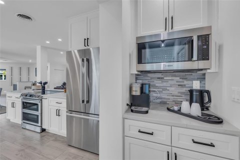 Casa en venta en Fort Lauderdale, Florida, 3 dormitorios, 236.62 m2 № 2175861 - foto 15