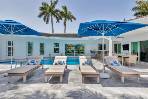 Casa en venta en Fort Lauderdale, Florida, 3 dormitorios, 236.62 m2 № 2175861 - foto 3
