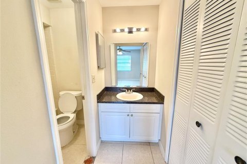 Condo in Kissimmee, Florida, 3 bedrooms  № 2202051 - photo 16