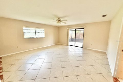 Condo in Kissimmee, Florida, 3 bedrooms  № 2202051 - photo 12