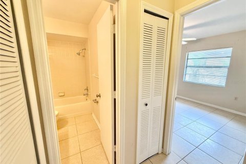 Condo in Kissimmee, Florida, 3 bedrooms  № 2202051 - photo 8