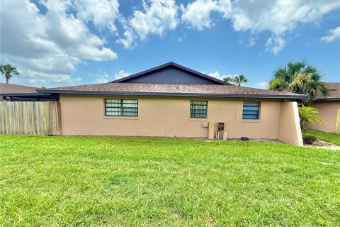 Condo in Kissimmee, Florida, 3 bedrooms  № 2202051 - photo 23