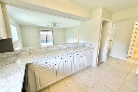 Condo in Kissimmee, Florida, 3 bedrooms  № 2202051 - photo 7
