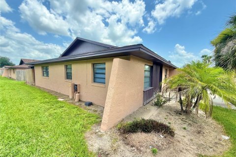 Condo in Kissimmee, Florida, 3 bedrooms  № 2202051 - photo 22