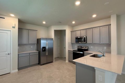Touwnhouse à louer à Davenport, Floride: 3 chambres, 166.85 m2 № 2399344 - photo 3
