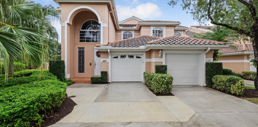 Adosado en Palm Beach Gardens, Florida 3 dormitorios, 187.01 m2 № 998704