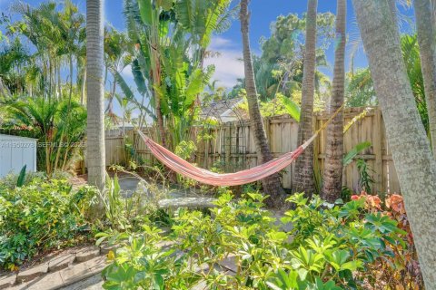 Villa ou maison à louer à Oakland Park, Floride: 2 chambres, 93.65 m2 № 2007493 - photo 27