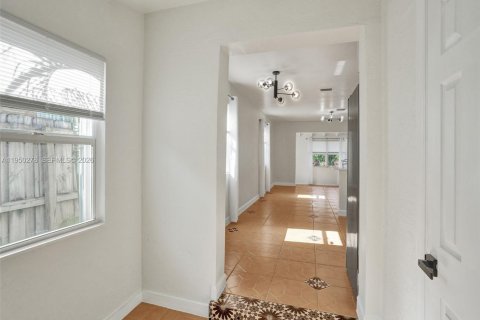 Villa ou maison à louer à Oakland Park, Floride: 2 chambres, 93.65 m2 № 2007493 - photo 22