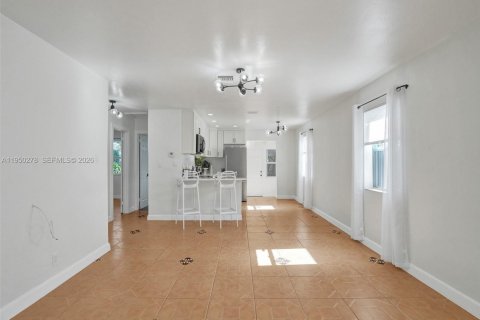 Villa ou maison à louer à Oakland Park, Floride: 2 chambres, 93.65 m2 № 2007493 - photo 12