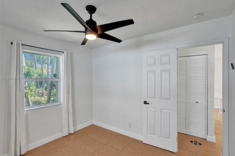 Villa ou maison à louer à Oakland Park, Floride: 2 chambres, 93.65 m2 № 2007493 - photo 18