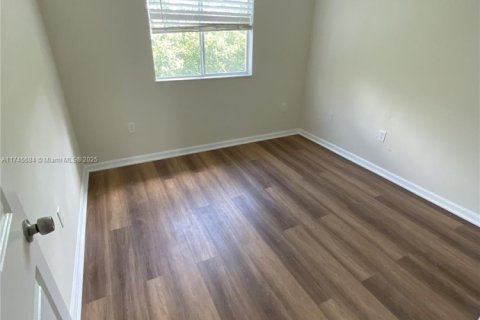 Touwnhouse à louer à Homestead, Floride: 3 chambres, 132.2 m2 № 1710438 - photo 3