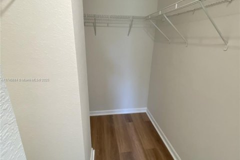 Touwnhouse à louer à Homestead, Floride: 3 chambres, 132.2 m2 № 1710438 - photo 8