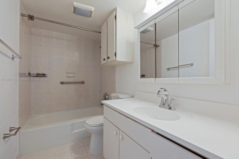 Copropriété à vendre à Miami, Floride: 2 chambres, 88.72 m2 № 1944625 - photo 7