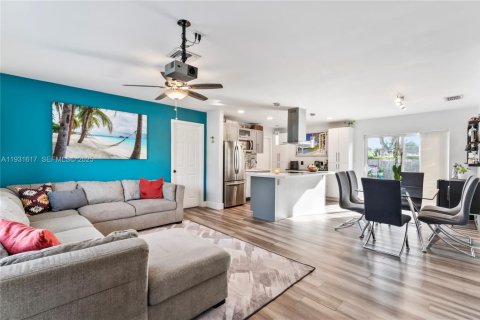 Casa en venta en Boca Raton, Florida, 3 dormitorios, 111.11 m2 № 2037718 - foto 6