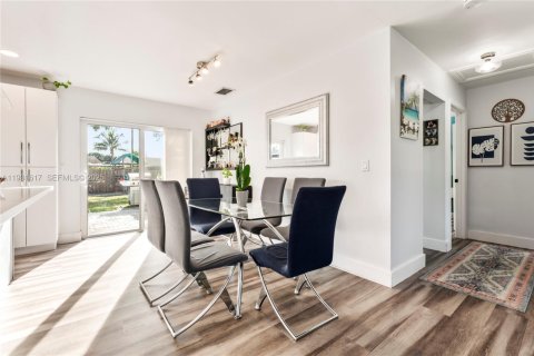 Casa en venta en Boca Raton, Florida, 3 dormitorios, 111.11 m2 № 2037718 - foto 9