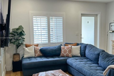 Casa en venta en Miami, Florida, 3 dormitorios, 99.41 m2 № 1826032 - foto 4