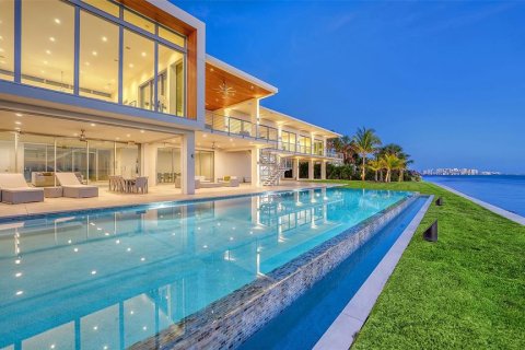 House in Sarasota, Florida 5 bedrooms, 475.38 sq.m. № 1686960 - photo 24