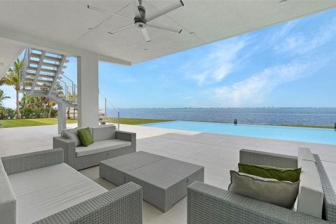 House in Sarasota, Florida 5 bedrooms, 475.38 sq.m. № 1686960 - photo 17