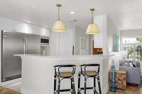 Casa en venta en Apollo Beach, Florida, 4 dormitorios, 155.8 m2 № 1878246 - foto 5