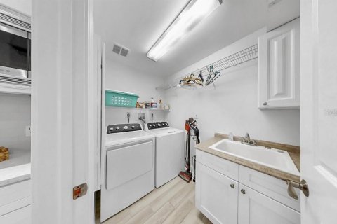 Casa en venta en Apollo Beach, Florida, 4 dormitorios, 155.8 m2 № 1878246 - foto 8