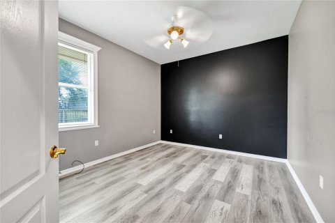 House in Belle Isle, Florida 5 bedrooms, 305.09 sq.m. № 1904799 - photo 26