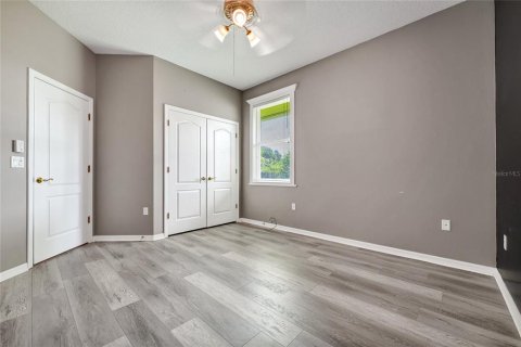 House in Belle Isle, Florida 5 bedrooms, 305.09 sq.m. № 1904799 - photo 25