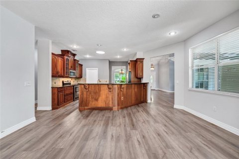 House in Belle Isle, Florida 5 bedrooms, 305.09 sq.m. № 1904799 - photo 12