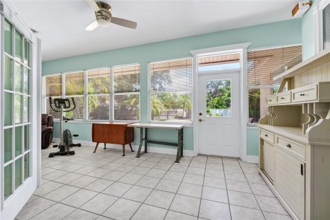 House in Belle Isle, Florida 5 bedrooms, 305.09 sq.m. № 1904799 - photo 18