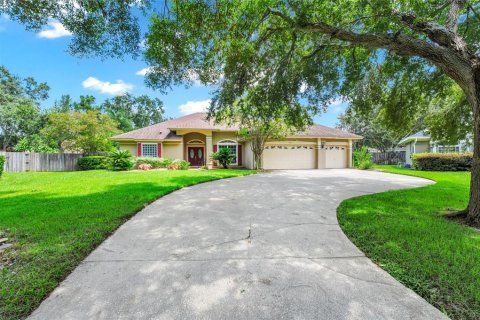 House in Belle Isle, Florida 5 bedrooms, 305.09 sq.m. № 1904799 - photo 8