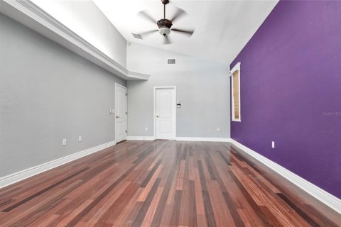 House in Belle Isle, Florida 5 bedrooms, 305.09 sq.m. № 1904799 - photo 20