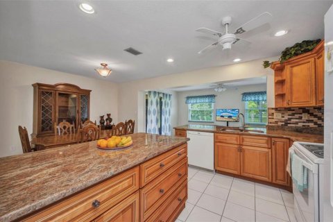 Casa en venta en Port Charlotte, Florida, 2 dormitorios, 127.28 m2 № 1837417 - foto 3