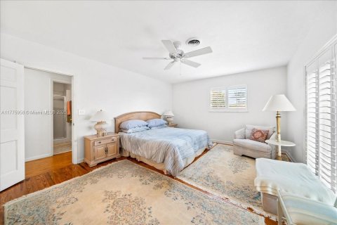 Casa en venta en Cocoa Beach, Florida, 6 dormitorios № 1980752 - foto 27