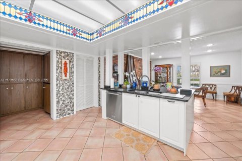 Casa en venta en Cocoa Beach, Florida, 6 dormitorios № 1980752 - foto 11