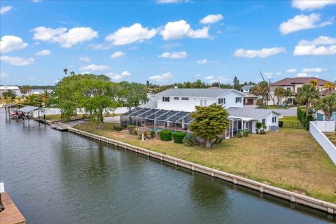 Casa en venta en Cocoa Beach, Florida, 6 dormitorios № 1980752 - foto 3
